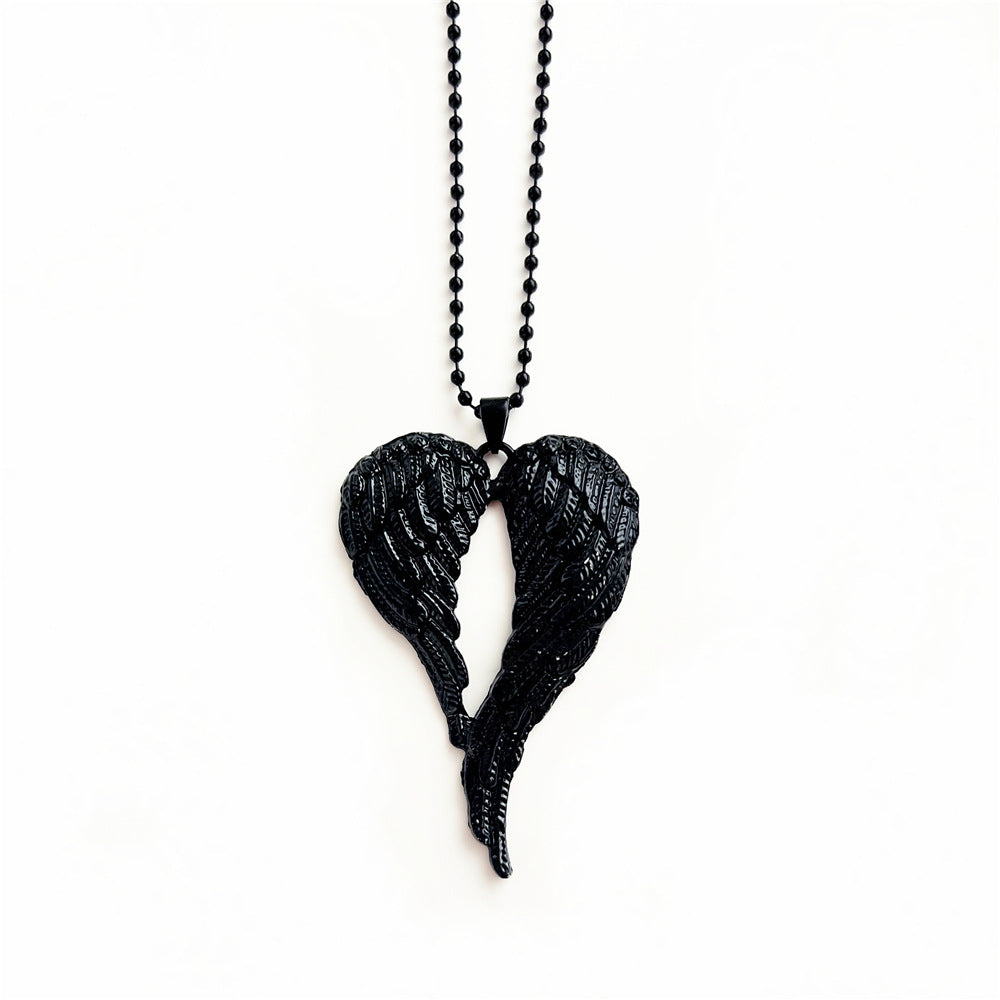 Collares de aleación de espejo de corazón de vampiro oscuro al por mayor